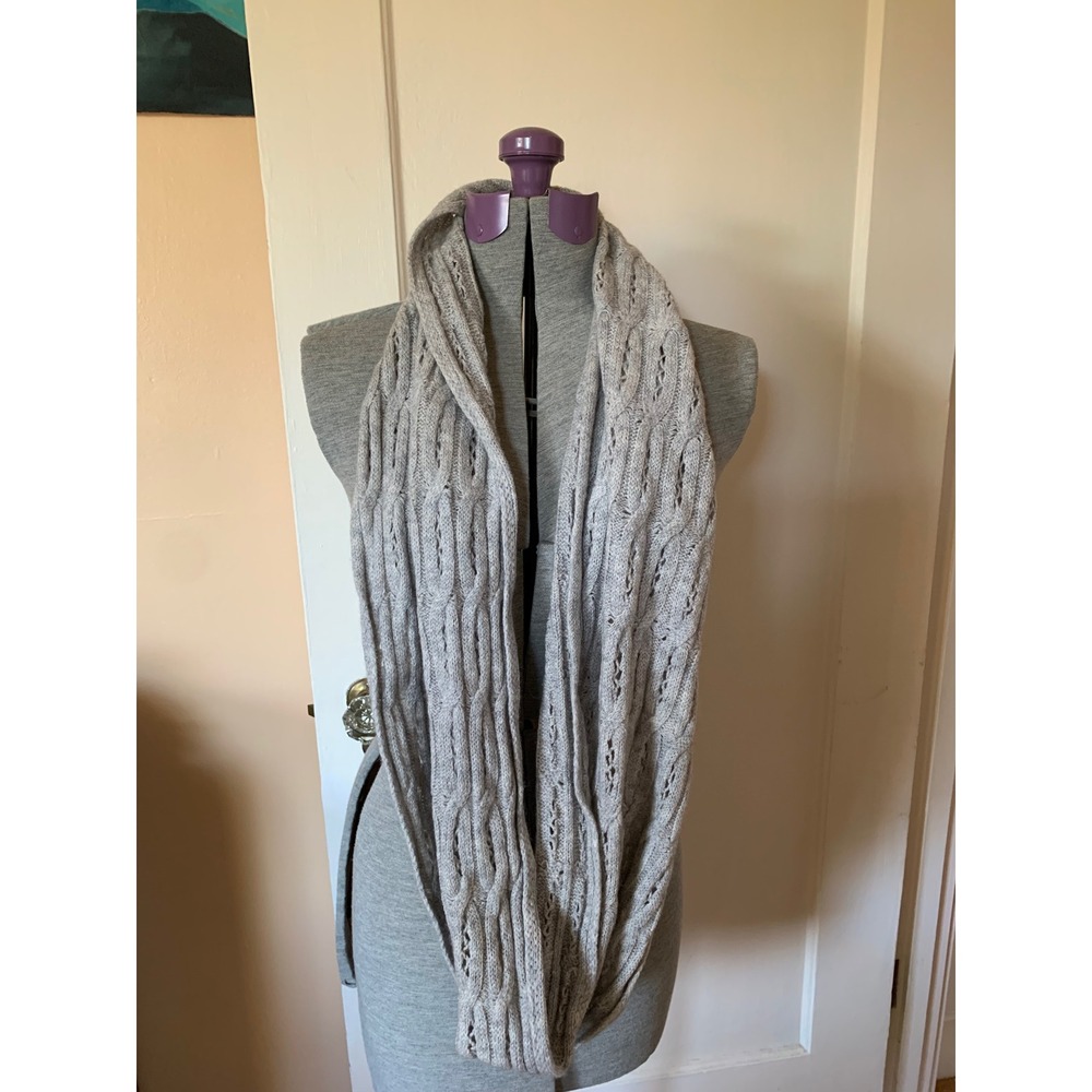 Celeste Wool Cashmere Infinity Scarf Grey Cable Knit Pointelle Cozycore Minimal